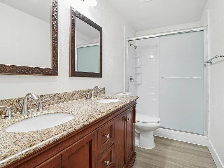 Penthouse- Bathroom