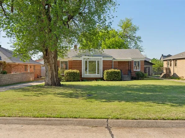 1102 Fenwick Pl, Nichols Hills, OK 73116