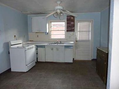 5th image of 1402 Moisant Dr