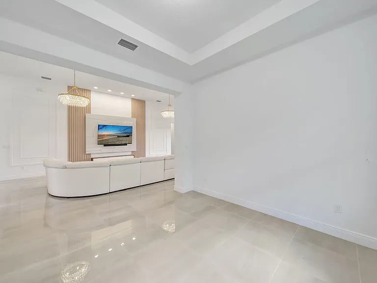 12055 Lake Trail Ln — Photo 11