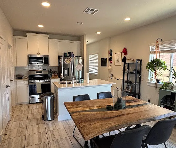 125 Furlong Dr — Photo 3