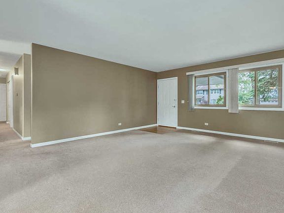 3rd image of 30W237 Bedford Ln