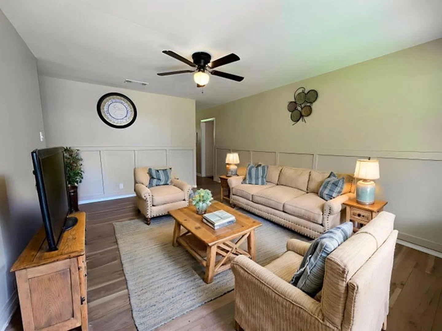115 Nelda Drive — Photo 2