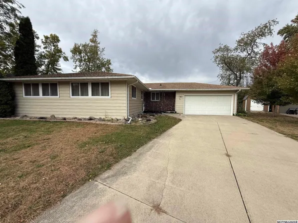 34 Winnebago Ct, Mason City, IA 50401