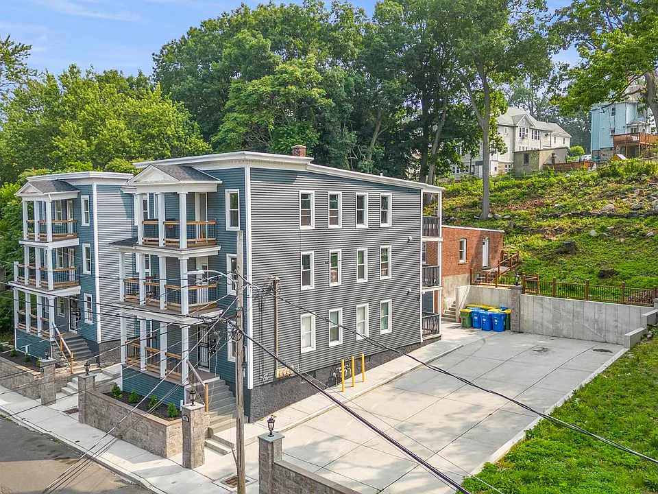45 Oak St #2