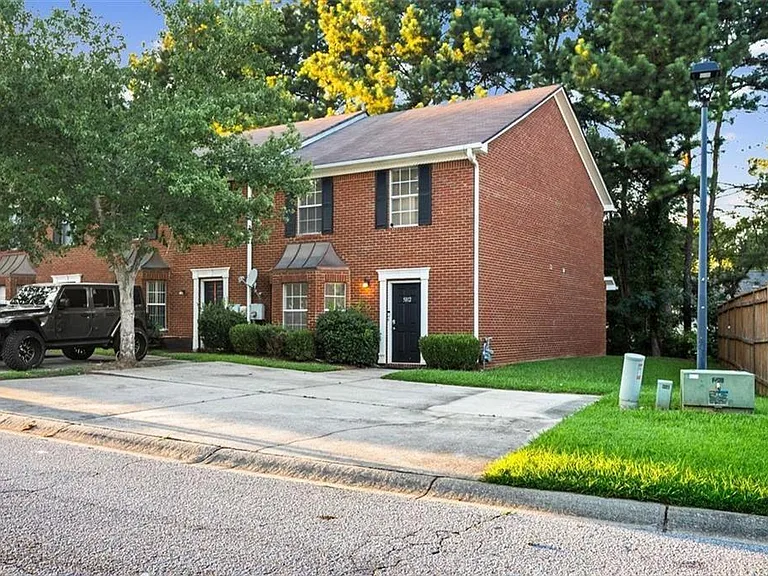 5812 Wind Gate Ln — Photo 2