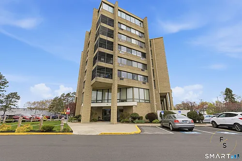 140 Captain Thomas Blvd #307 Photo 1
