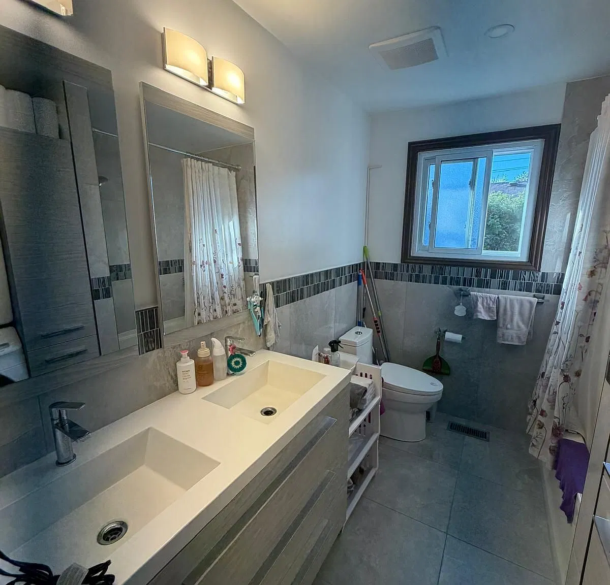 141 Henderson Ave — Photo 3