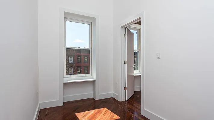 Rented by Nooklyn NYC LLC | media 15