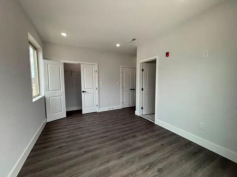 675 N 41st St #7 — Photo 15