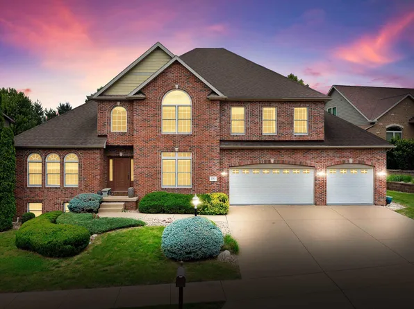 2315 W Pinnacle Dr, Dunlap, IL 61525