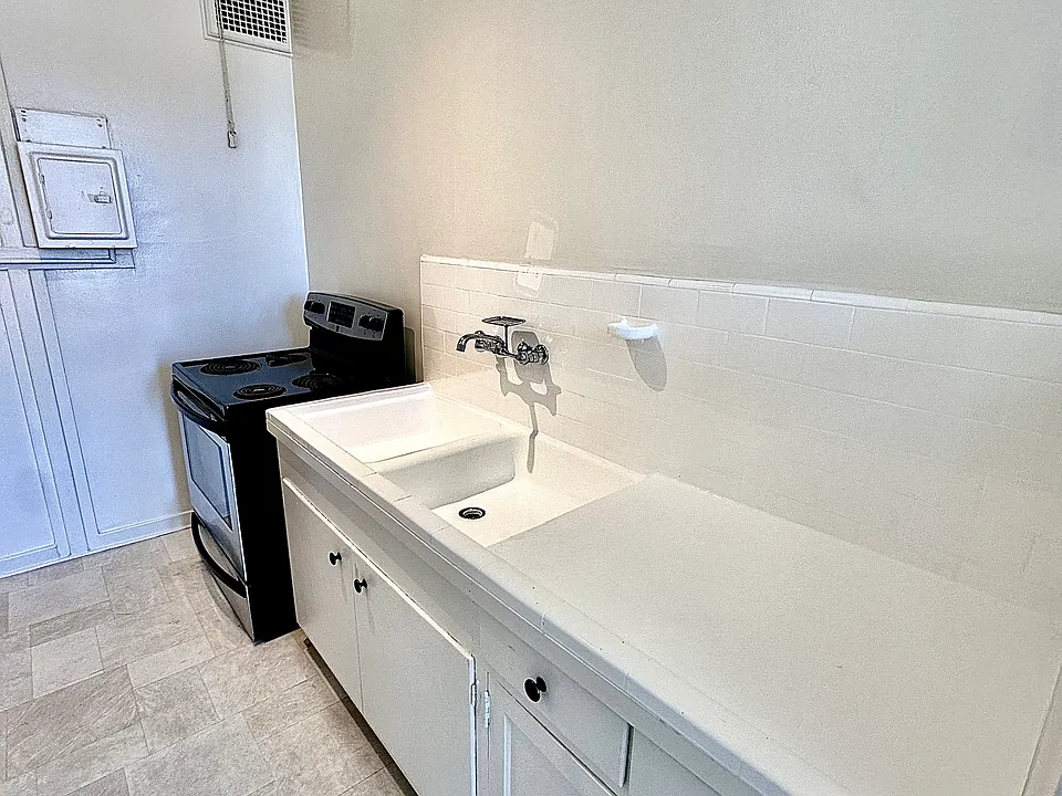 Tudor Hall Apartments