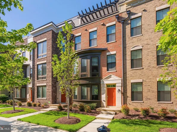 508 Spindrift Ln, Oxon Hill, MD 20745