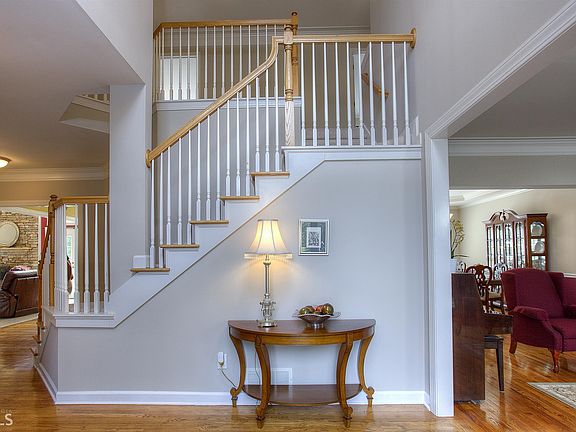 3rd image of 102 Millsford Ct