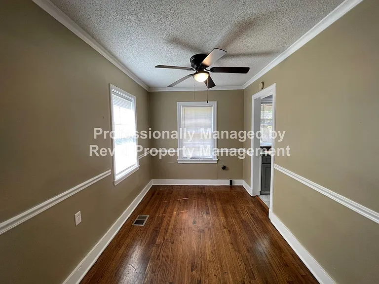 3560 Stuart Rd — Photo 14