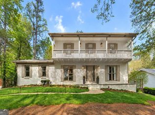 9875 La View Cir, Roswell, GA 30075