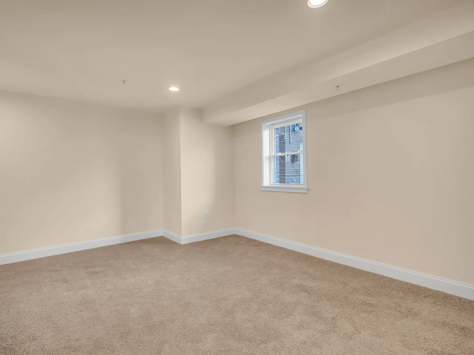 1825 Maryland Avenue — Photo 4