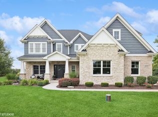 18000 S Crystal Lake Dr, Mokena, IL 60448