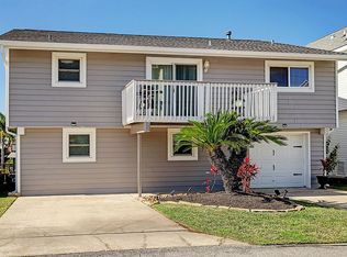 8 N Curlew St, La Marque, TX 77568