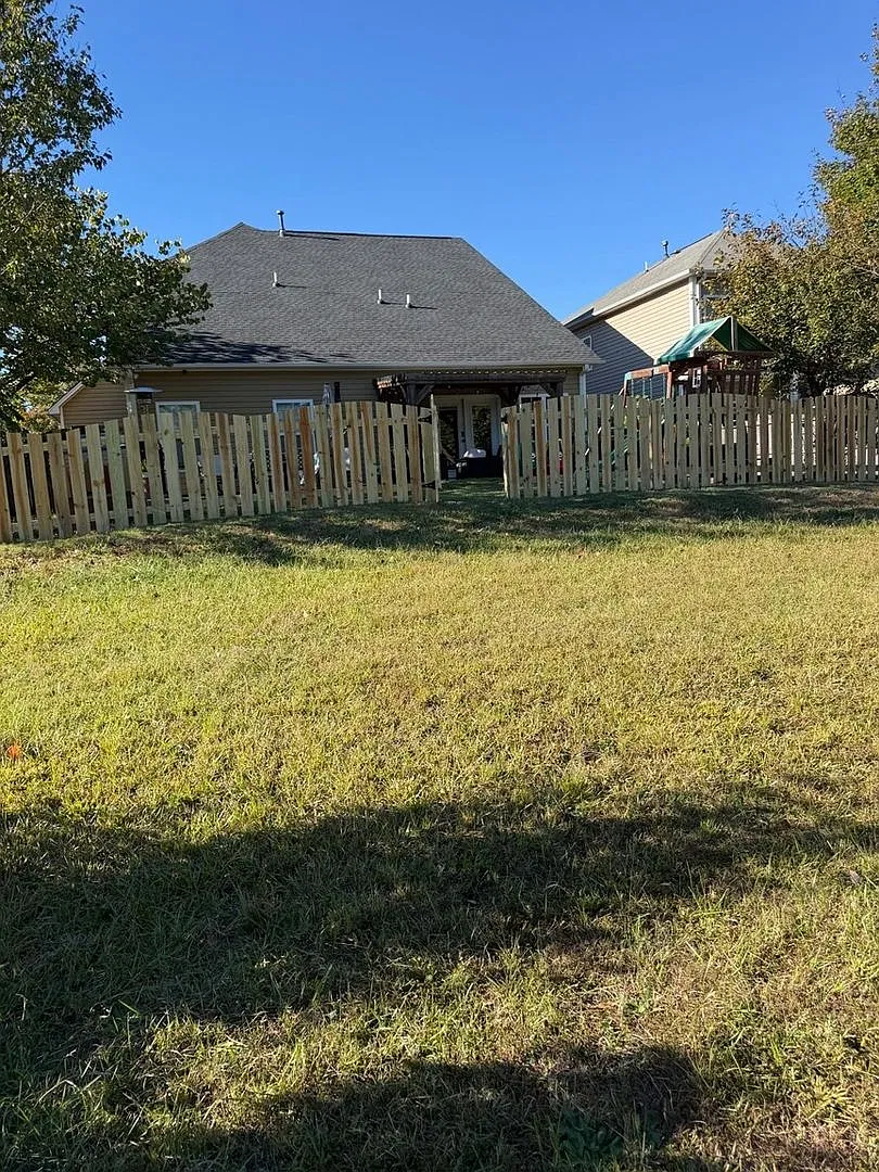 Spacious 4BR House + bonus room in Simpsonville — Photo 4