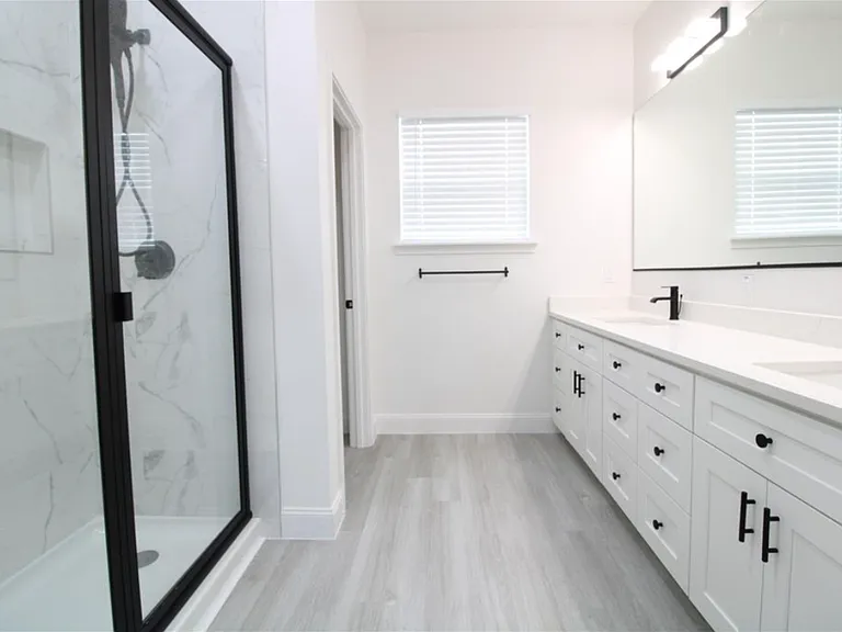1320 Noble Pl — Photo 16