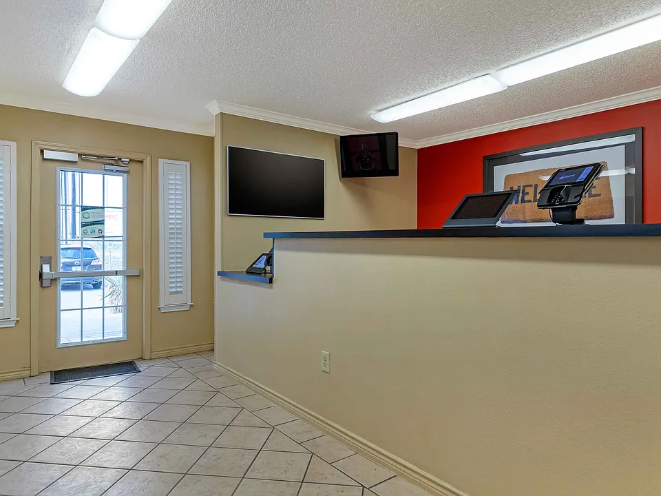 Lobby and Guest Check-in