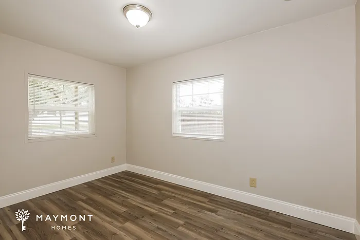 8618 N 20th St — Photo 11
