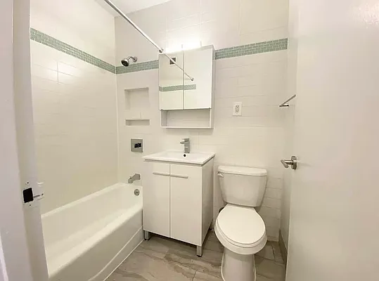 Rented by EastMount Realty LLC | media 9