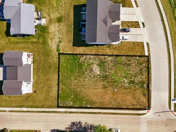 18 E Tyler St, Washington, IA 52353