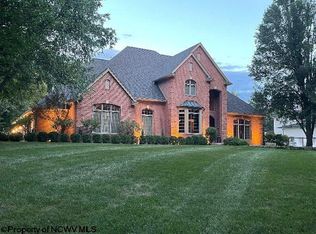 19 Westgate Dr, Morgantown, WV 26508