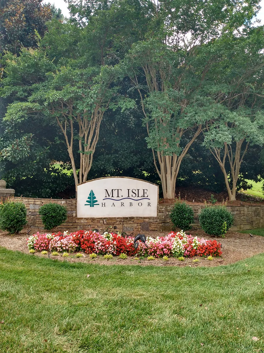 Building Photo - Mountain Park Dr