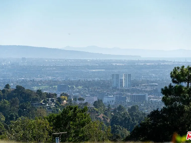 8 Beverly Ridge Ter — Photo 64