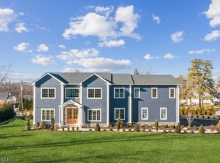 4 Goodhill Rd, Caldwell, NJ 07006