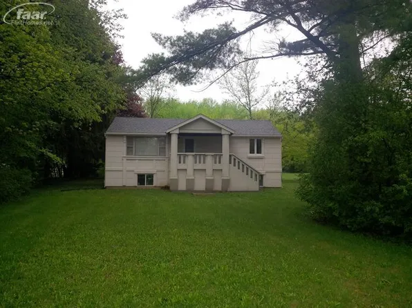 8344 N Clio Rd, Mount Morris, MI 48458