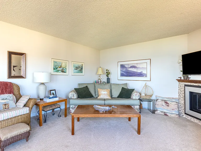 802-103 Old Beach Rd #187 — Photo 6