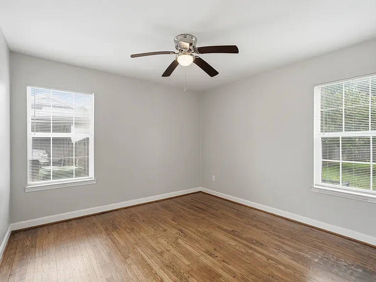 512 Freeman Dr — Photo 11
