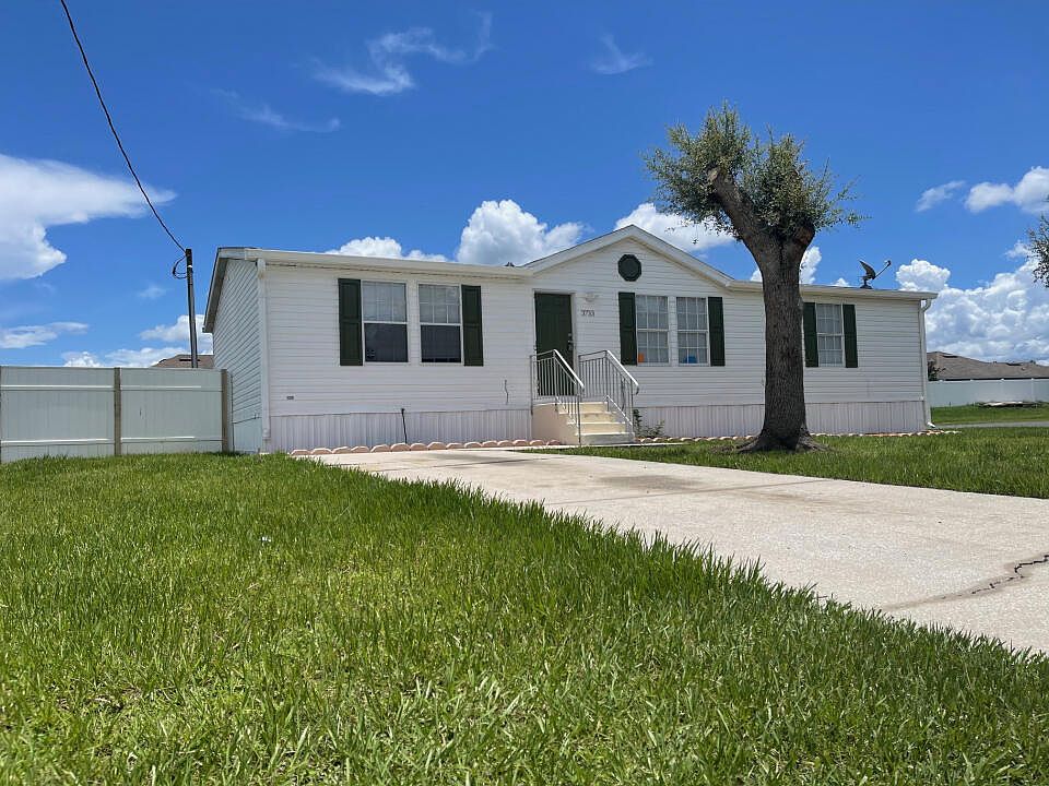 1st image of 3733 Dawn Ave