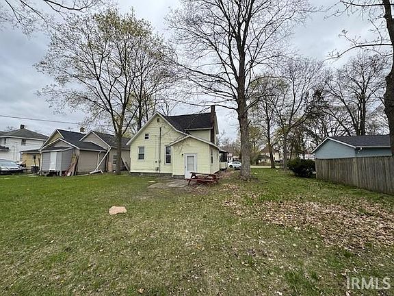 3rd image of 1011 W Blaine Ave