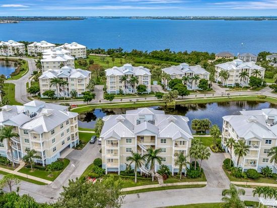 3430 77th St W Unit 303, Bradenton, FL 34209