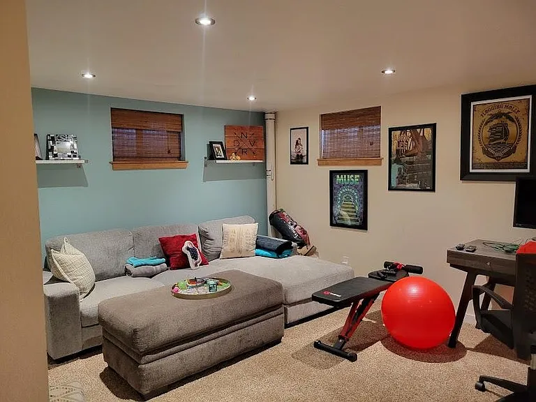 8434 W 74th Pl — Photo 11