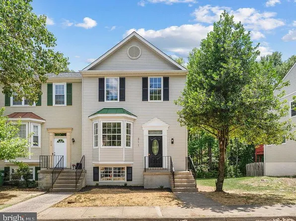311 Crossing Rd, Fredericksburg, VA 22406