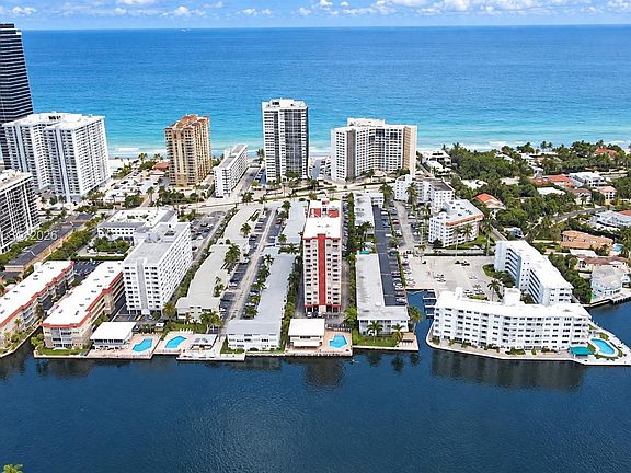 4th image of 3161 S Ocean Dr APT 1106