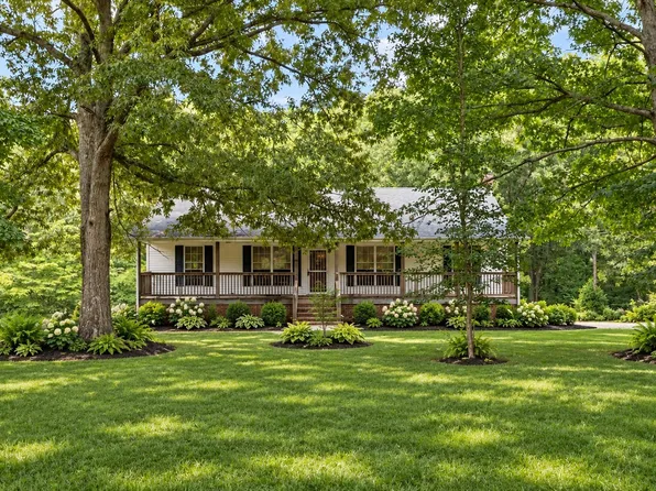 414 Valleywood Dr, Dickson, TN 37055