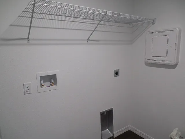 10313 Usher St — Photo 13
