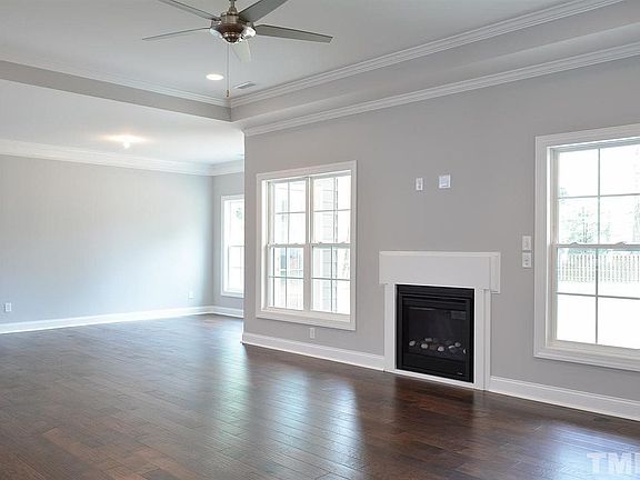 4th image of 2108 Peninsula Ln