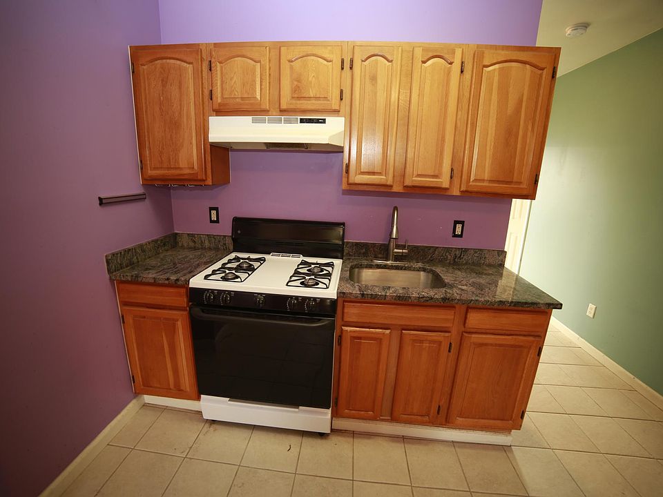 2nd image of 307 Talmadge Ave APT 4