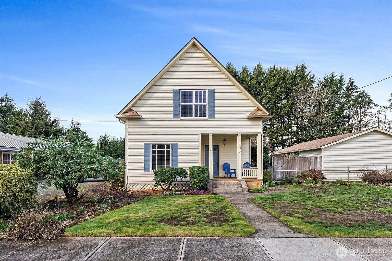 303 Courtland Street photo 1