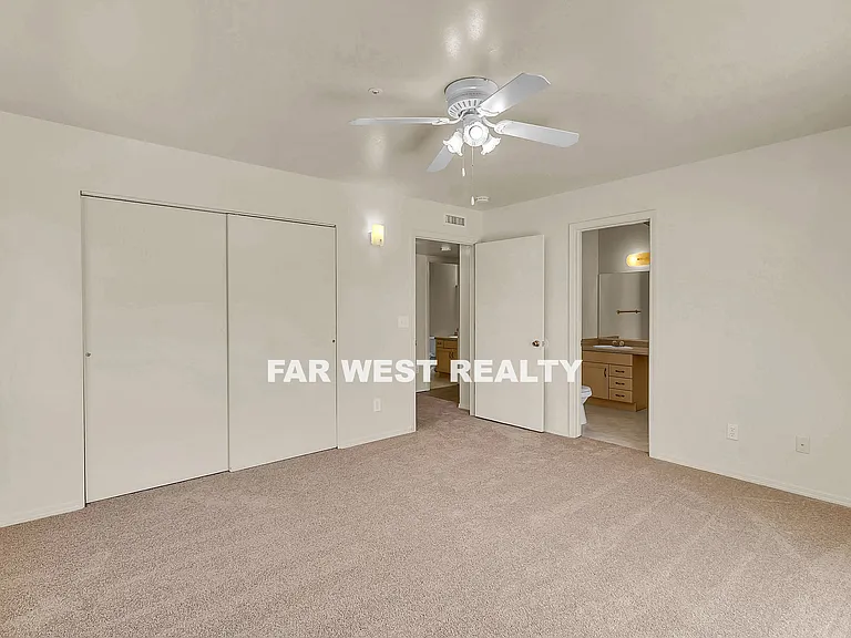 4032 N Viewpoint Dr #D — Photo 25