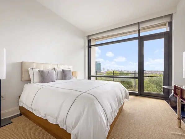 170 East End Avenue image 24 of 33