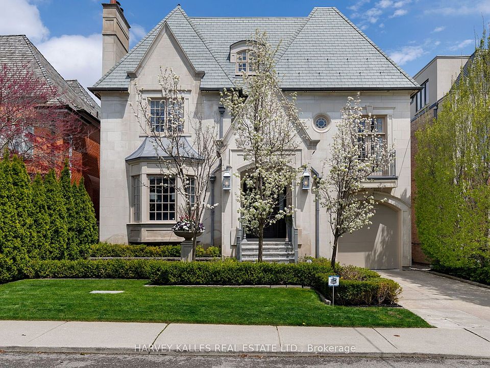 1st image of 215 Dunvegan Rd